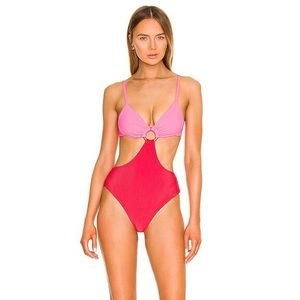 BEACH RIOT Kirsten One Piece in Lipstick Colorblock